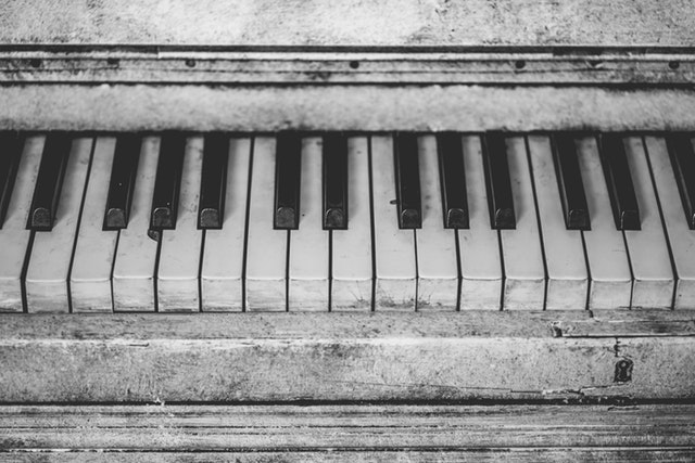 A dirty piano keyboard